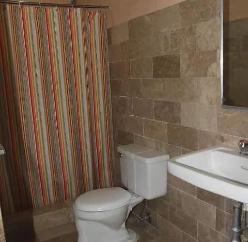 Robelle Hotel